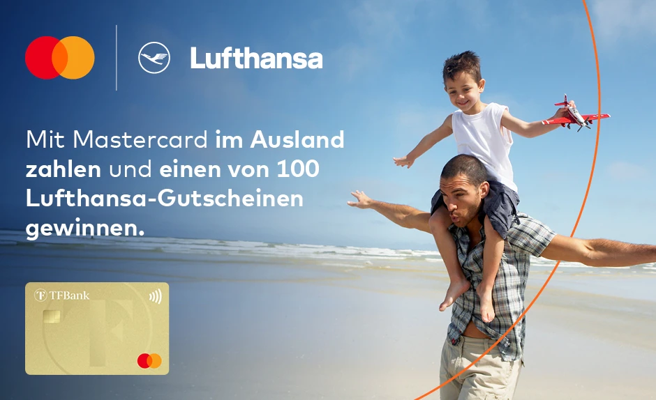 Bild mit Vater, der seinen Sohn auf den Schultern trägt. Kind hält ein kleines Spielzeug Flugzeug in der Hand. Zu sehen ist das Mastercard Logo in Kombi mit Lufthansa.